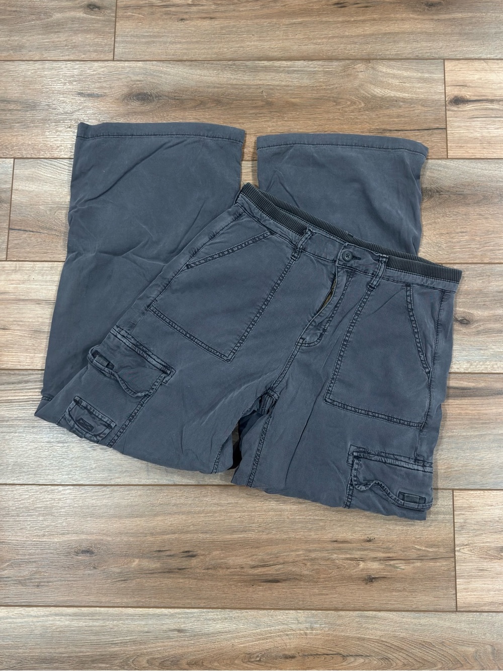 AMERICAN EAGLE Gray Skater High-rise Baggy Wide Leg Cargo Pants | Size 8